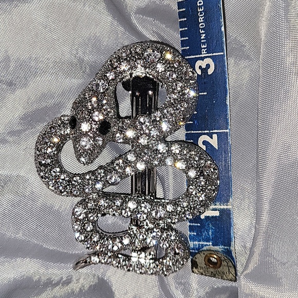 Natasha Couture Snake Silver Gem Hairclip LP Rt LM - Picture 6 of 6